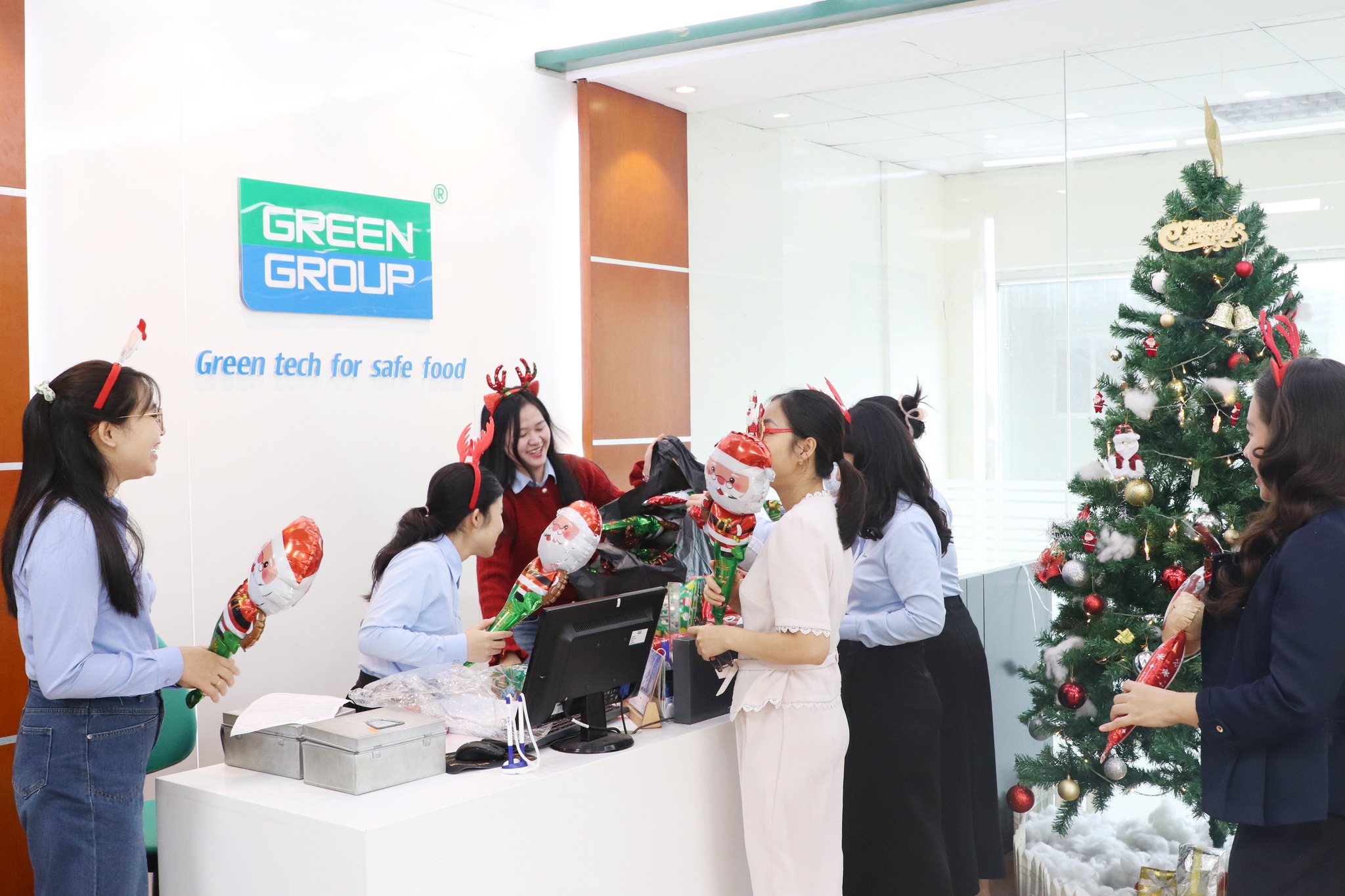 GIÁNG SINH “THẬT TÌNH” CÙNG ĐẠI GIA ĐÌNH GREEN GROUP 602344956 1505447144921726 6998397914342683703 n