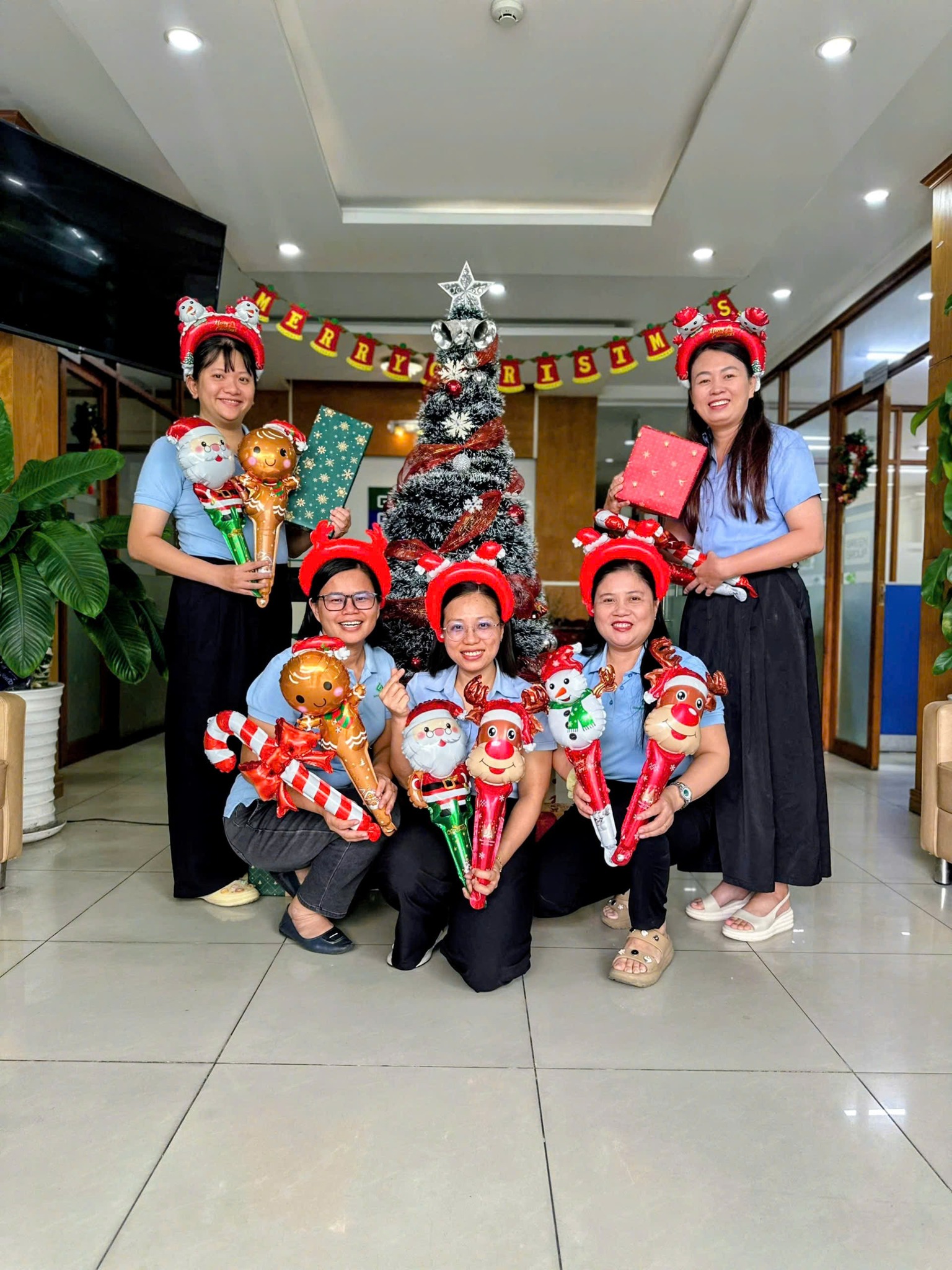 GIÁNG SINH “THẬT TÌNH” CÙNG ĐẠI GIA ĐÌNH GREEN GROUP 604517574 1505471974919243 8313464667895208159 n