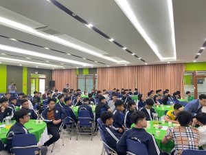 GREEN GROUP CHÀO ĐÓN GIẢNG VIÊN, SINH VIÊN ĐẠI HỌC NÔNG LÂM THÁI NGUYÊN: LAN TỎA TRI THỨC VÌ THẾ HỆ TƯƠNG LAI 604517586 1505564834909957 4507431308832216998 n